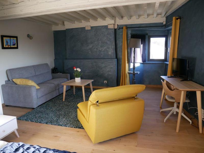 La Maison Forte - Chambres Et Table D'Hotes Millery  Zewnętrze zdjęcie